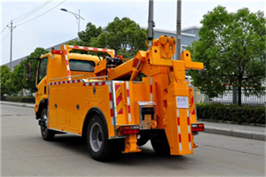 友谊高速路拖车费